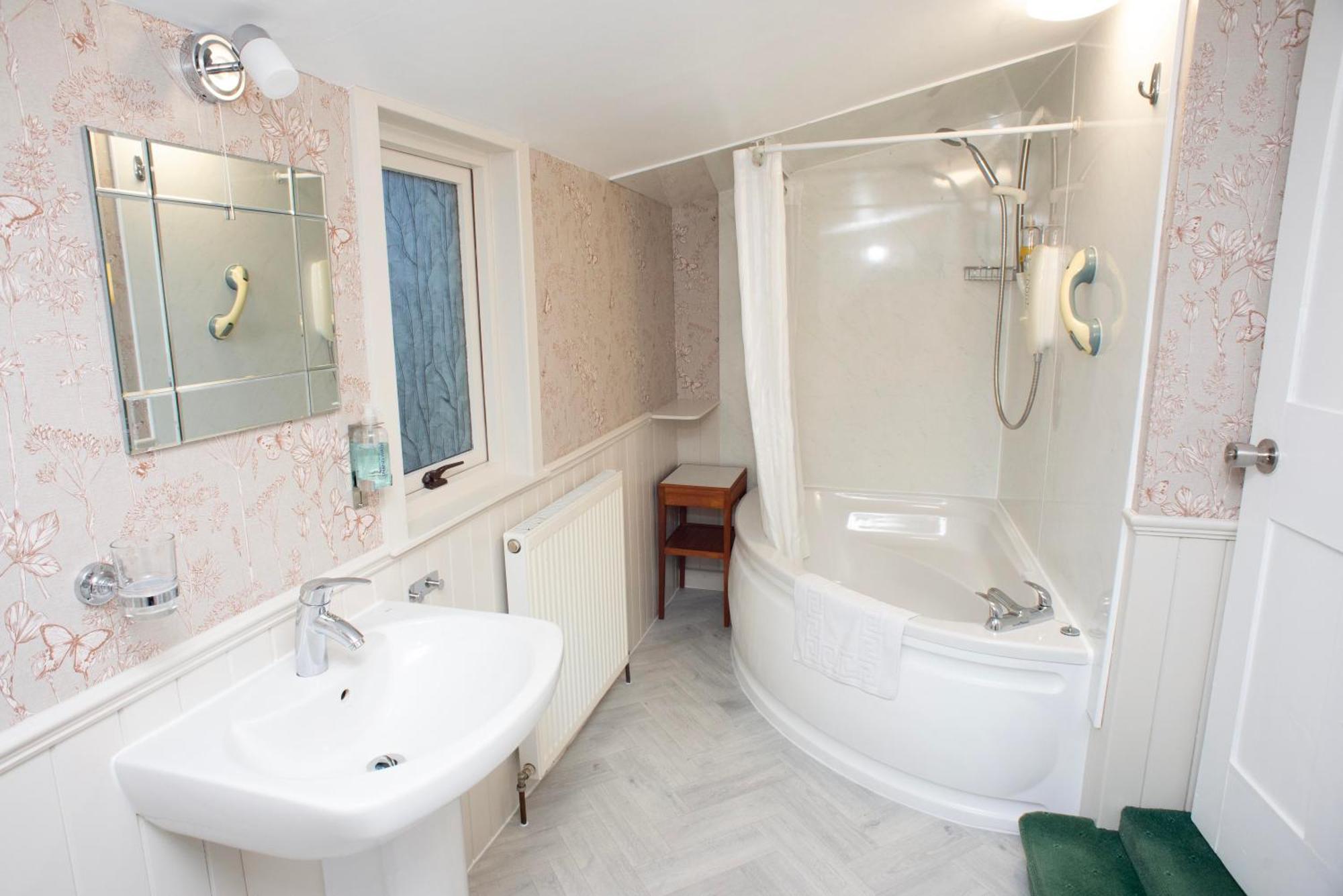 Dunvegan Bed & Breakfast Dufftown Luaran gambar